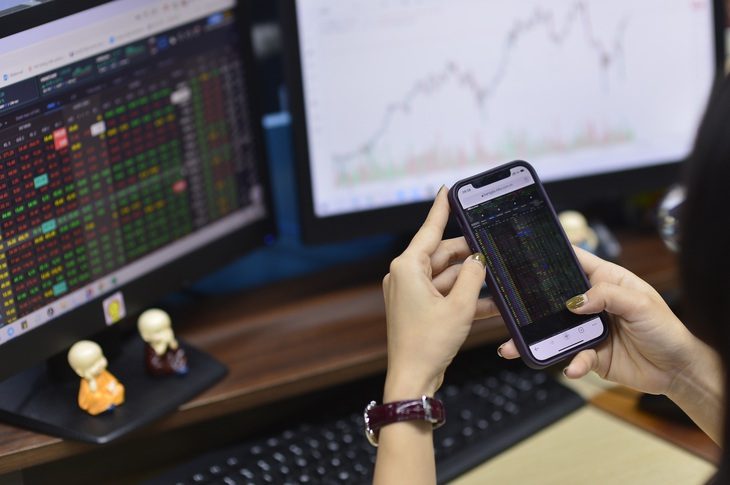 Chứng khoán tuần mới: 'Nín thở' chờ bầu cử Mỹ, cuộc họp của - Ảnh 1.